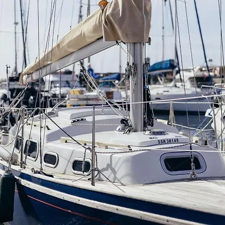 Life On Board In A Vintage Sailboat Botel Cascais