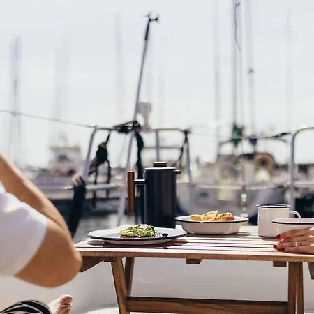Life On Board In A Vintage Sailboat * Cascais